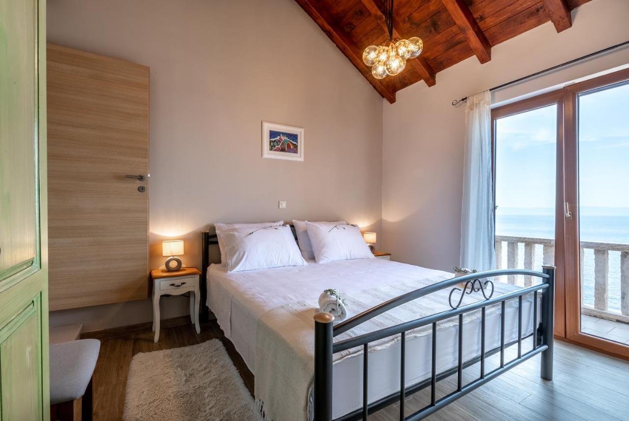 Seafront Stone Villa Blato  Exterior foto
